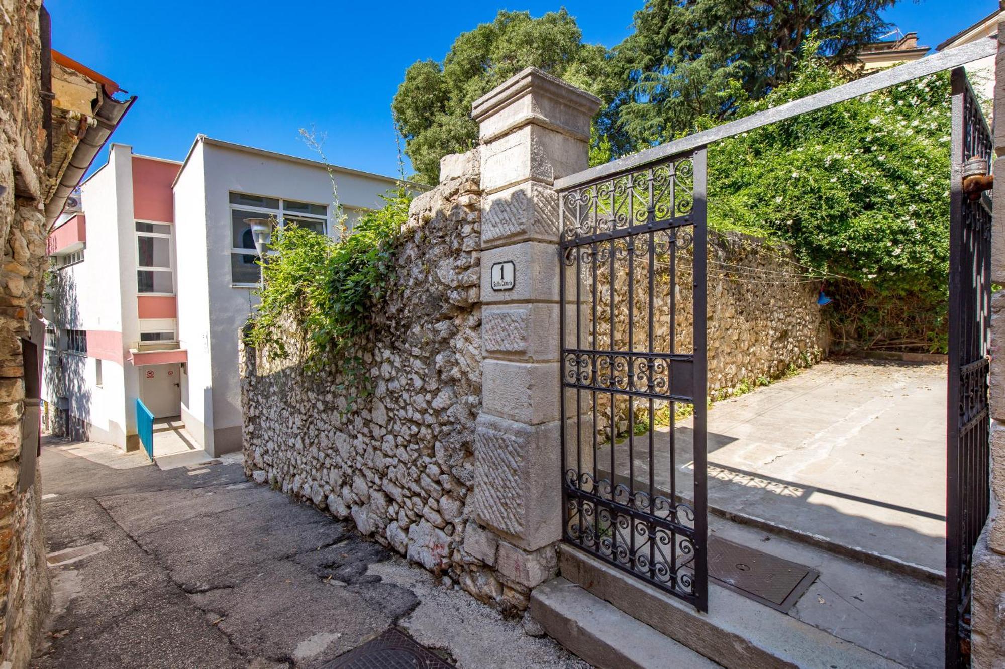 Apartment Salita Calvario Rijeka Buitenkant foto